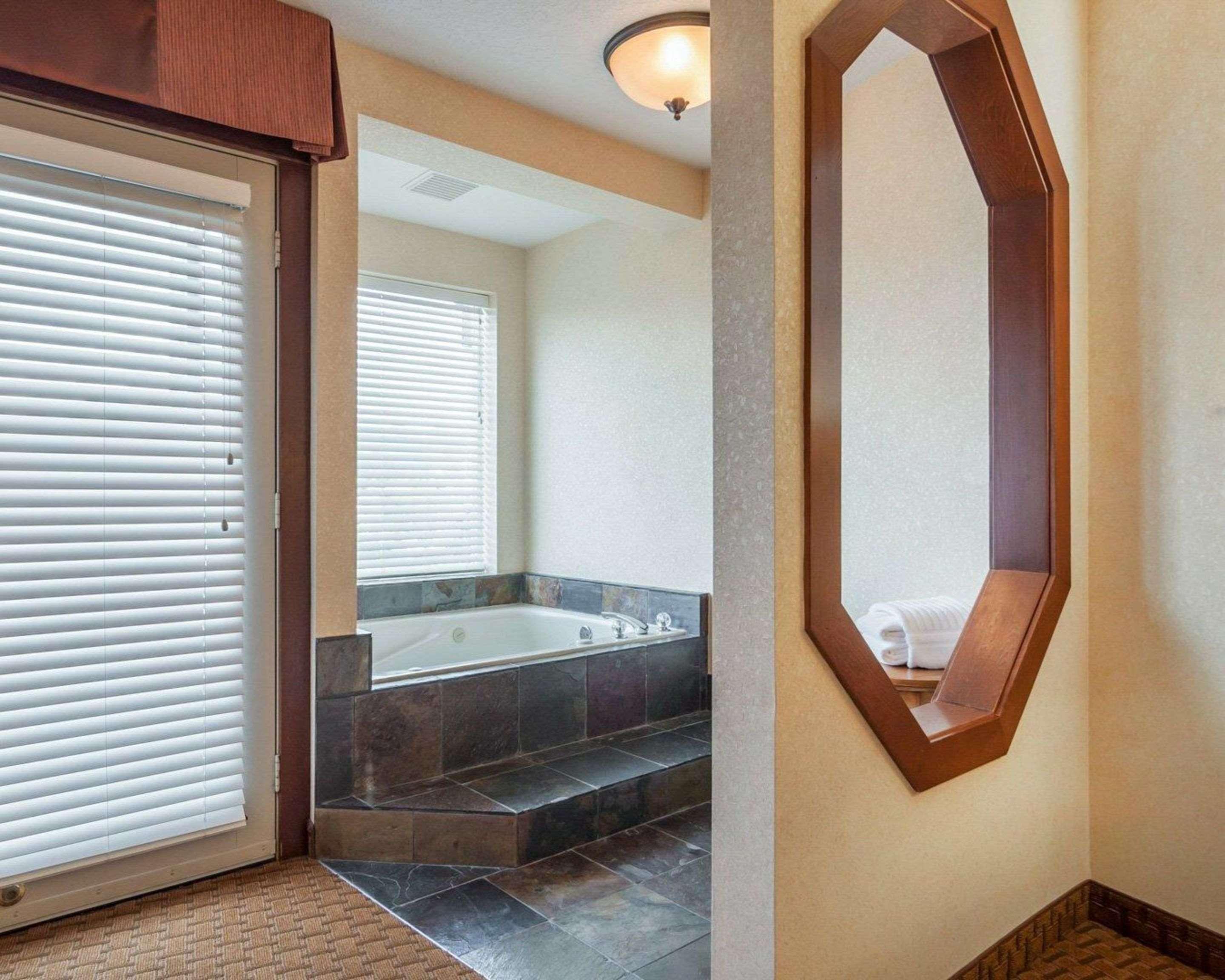 Kathryn Riverfront Inn, Ascend Collection Seaside
